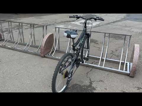 Велопарковка Air Gym ВП16 нержавеющая сталь и гранит с велосипедом