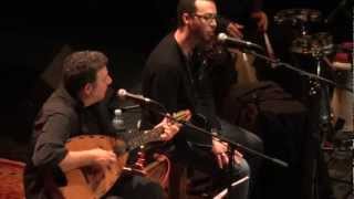 Manos arriba Revolver