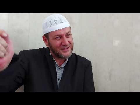 Gazetari (analisti) që shante hoxhallarët, paska marë pare nga agjenti Rus - Hoxhë Metush Memedi