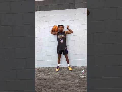 Preseason picture day be like😂