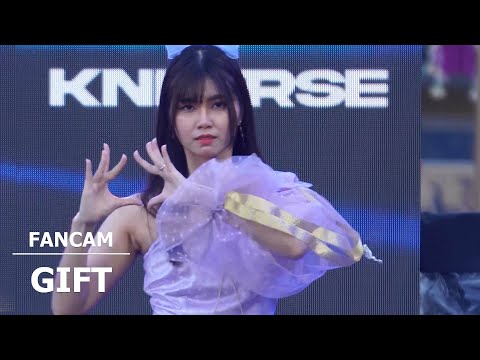 230507 Astria cover WJSN (Gift as Luda) - Aura @ ICONSIAM Dancetopia