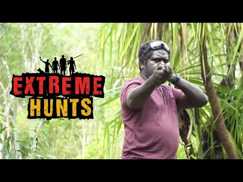 Making Spears and Hunting Crocodiles In The Aussie Outback