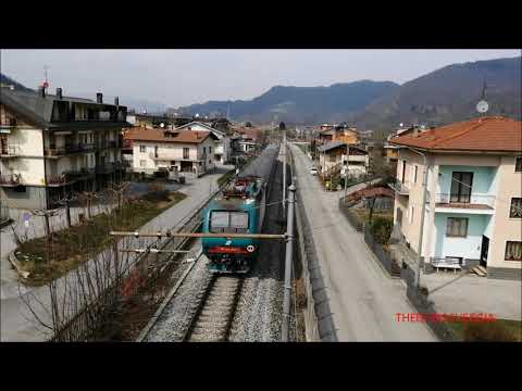 TRENO REGIONALE IN TRANSITO SULLA CUNEO LIMONE Pte. (VEN) 26 - 3 -  2021.
