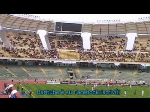 Bari - Reggina 2-1 sciopero Ultras petalo centrale e goal De Falco.mpg