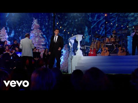 It's Beginning To Look A Lot Like Christmas (Live From Poughkeepsie, 2010) (Official)