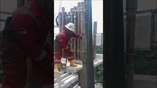 Download lagu Derrickman  Tripping heavy weight drill pipe mp3