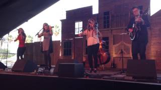 Quebe Sisters at Stagecoach