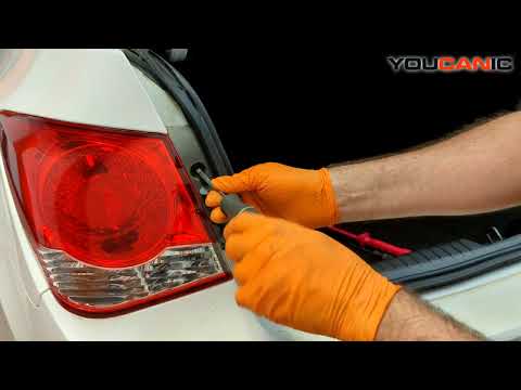 2008-2016 Chevrolet Cruze – Outer Tail Light Bulbs Replacement(Brake Light, Side Marker