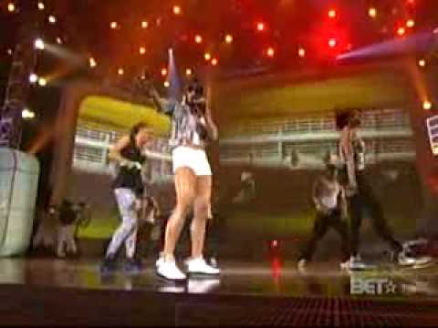 Nelly ft Ciara-Stepped on my j z,And Nelly ft fergie-party people LIVE