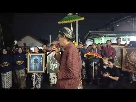 Prosesi Lung Tinampi Upacara Adat Tradisi Suran Mbah Demang 2026