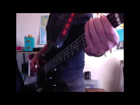 Simple but effective Groove : A Bass lesson everyday # 111