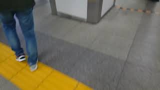 秋葉原駅であいさつ