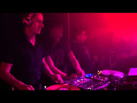 CHRIS ALLEN B2B GREGOR HEAT @ minds family soulkitchen 26-12-11