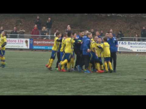 Kampioenswedstrijd Veluwezoom JO11-2 - Rheden JO11-1
