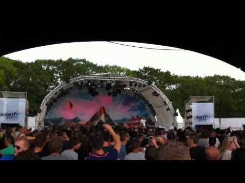 Intents Festival 2012 Footage #6 [short] [Outrageous stage Paul Elstak Intro]