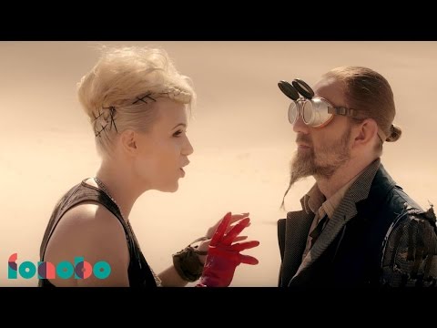 Izes - Hello Wasteland (Official Video)