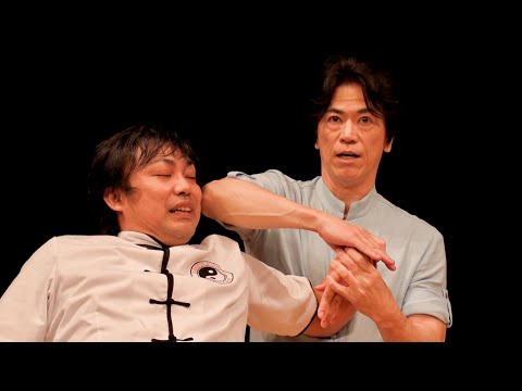 斧刃脚・鉄砂掌・擒拿！宮平保の残酷技を受け続ける男  A man who is exposed to cruel attacks of Kung-fu!【Tamotsu Miyahira】