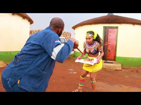 Ofishabakhulu featuring Mjikijelwa - Ukhulumel' ukudla (Official Music Video)