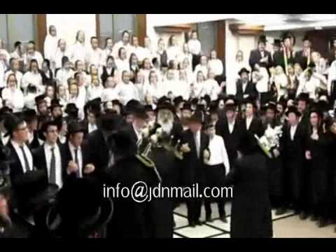 Hachnosas Sefer Torah In Dushinsky Shul In Bet Shemesh Sivan 5772