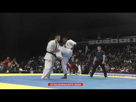 EC 2019, 1/8 -95 Anatolii Zhuravel (Ukraine, aka) - Andrуis Roch (France)