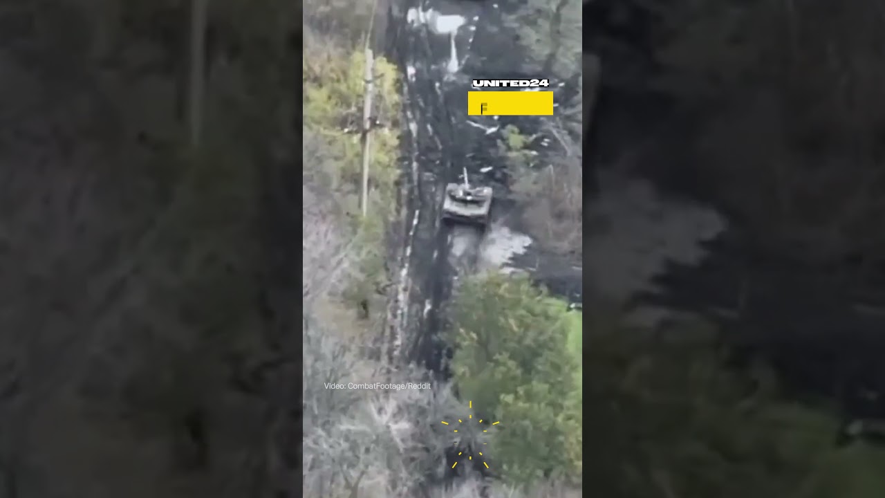 Ukraine war: Ukrainian Soldier Destroys Russian T-80BV Tank Using RPG-7 #tanks #russia