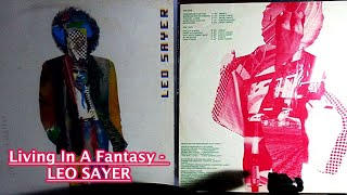 Living In A Fantasy - LEO SAYER (English vinyl record)