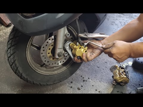 Daelim VF100 Motorcycle Brake Caliper Replacement and Brake Oil Refill