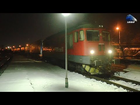 🚆❄ Trenurile Serii în Zăpadă 🚂 Evening Trains in Snow in Gara Oradea Est Station - 10 January 2022