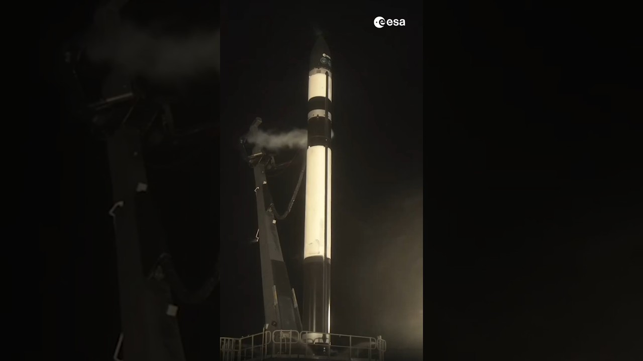 Launch of the first two satellites of our Celeste mission 🚀🧭