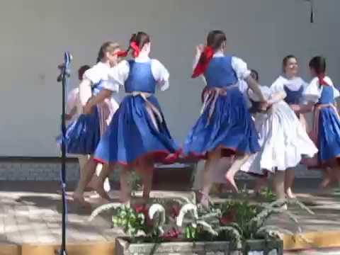 Dětský folk. soubor  KYTICE   / SFF  Tuchlovická pouť 2016