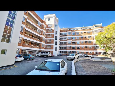 Absolutely unbelievable Art Deco 123sqm apartment