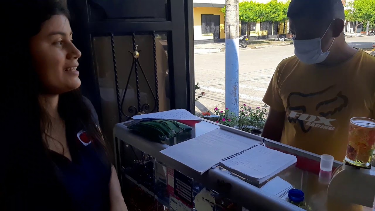 experimento de que pesa mas agua o aceite