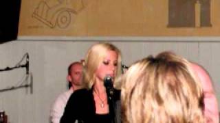Nilla Nielsen - Baby can I hold you (100827, Karlshamn)