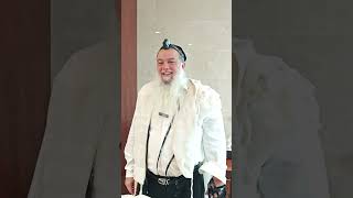 האם ניתן לתת קמחא דפיסחא מכספי מעשרות? (הרב יגאל כהן) - התמונה מוצגת ישירות מתוך אתר האינטרנט יוטיוב. זכויות היוצרים בתמונה שייכות ליוצרה. קישור קרדיט למקור התוכן נמצא בתוך דף הסרטון