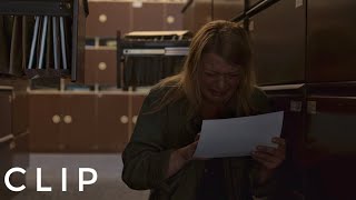 Download lagu S2E4-Katarina finds Mikkel photo in 1986 mp3 Download lagu S2E4-Katarina finds Mikkel photo in 1986 mp3