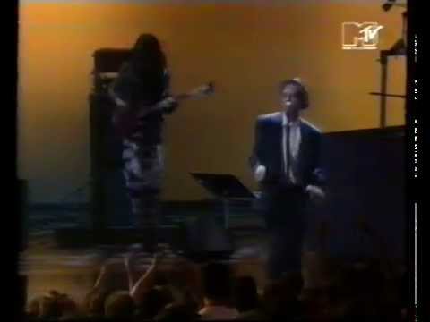 90s MTV: First Look - R.E.M. performing "Drive" at the 1993 VMA