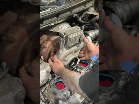 L5P turbo time! #diesel #chevy #mechanic