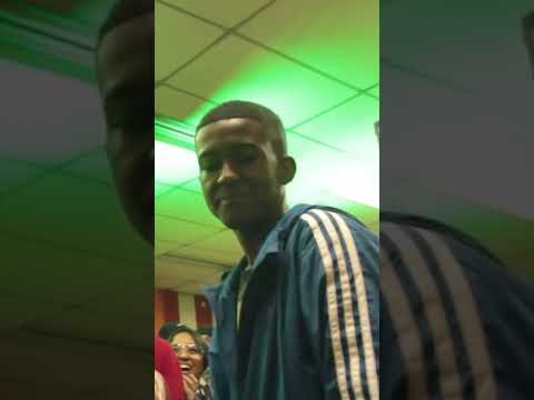 O Mc Jhony não quis rimar mais. #rimas #batalhadaaldeia #jhonymc