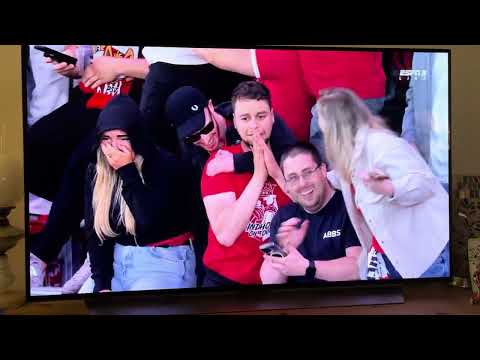 14-5-25: PSV supporters going crazy when FC Groningen scored the 2-2 against Ajax :)