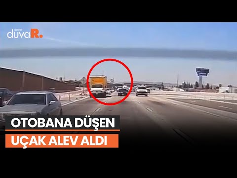 ABD'de otobana düşen uçak alev aldı
