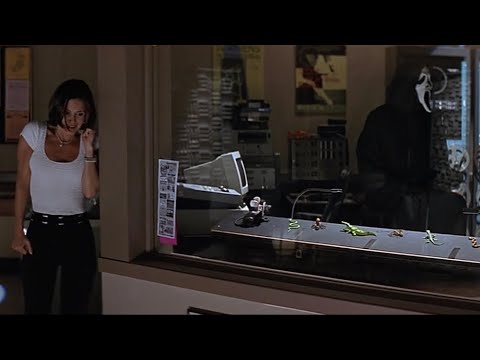 Scream 2 - Gale’s Chase Scene