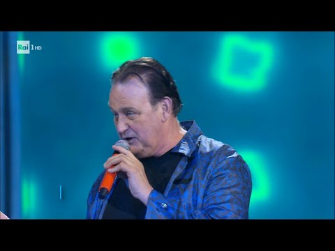 Ryan Paris canta "Dolce vita" - I migliori anni dell'Estate 20/05/2023