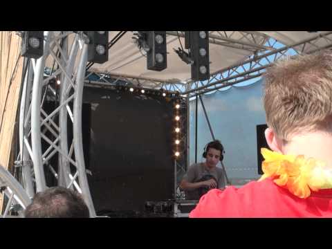 Oliver Smith playing Jaytech - Atlantic @ Luminosity Beach Festival 2012 Part 8