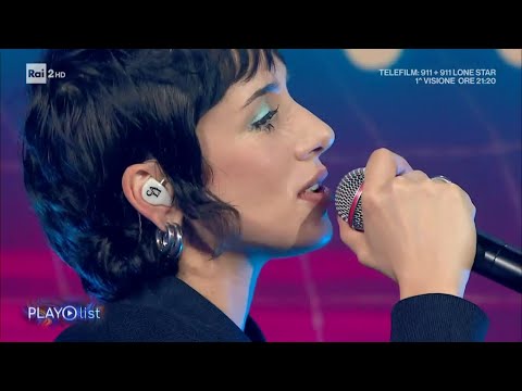 Coma_Cose cantano "Posti Vuoti" - Playlist 09/11/2024