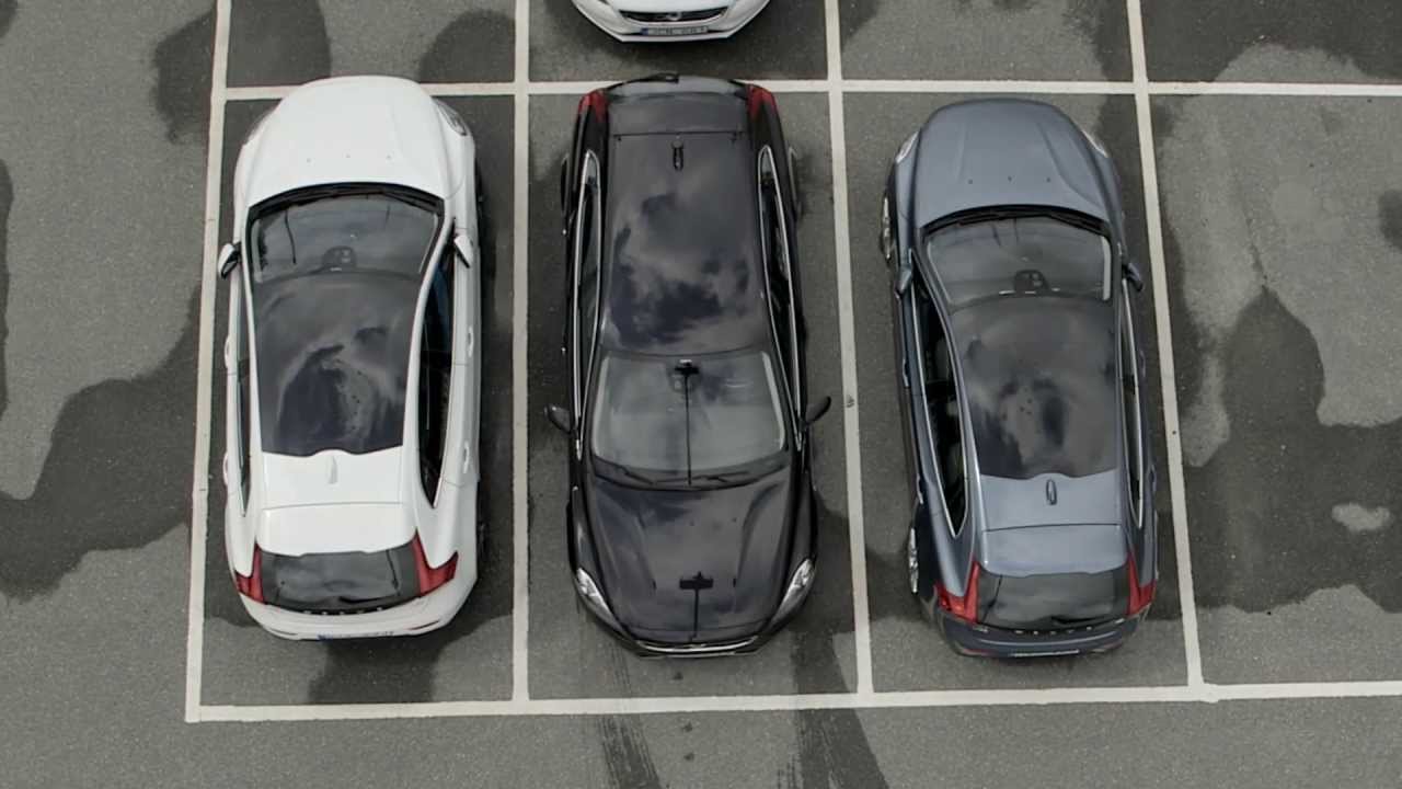 Volvo V40 automatic parking demo
