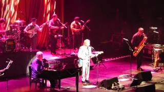Brian Wilson & The Brian Wilson Band play 'Honkin' Down The Highway'.