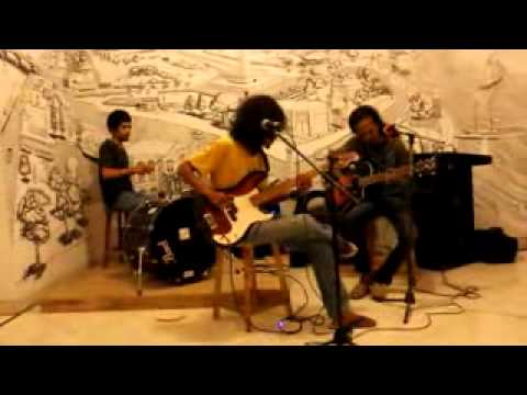 Asmaragama Iwan Fals -dinyanyikan- pulangKerja [kantata samsara cover] - acoustic version
