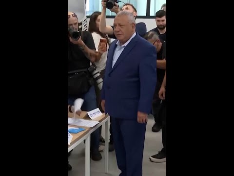 Gadi Eisenkot casts his vote in Israeli elections