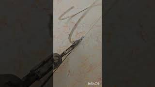 Nähte eines Linoleum Bodens verschweißen #linoleum #bodenlegerindernähe #bodenhandwerk #naturboden