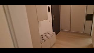 Appartement à louer dans la zone centrale de Cluj-Napoca, à 5 minutes à pied de l’Université de Médecine et Pharmacie, composé d’un salon, cuisine, chambre. Video